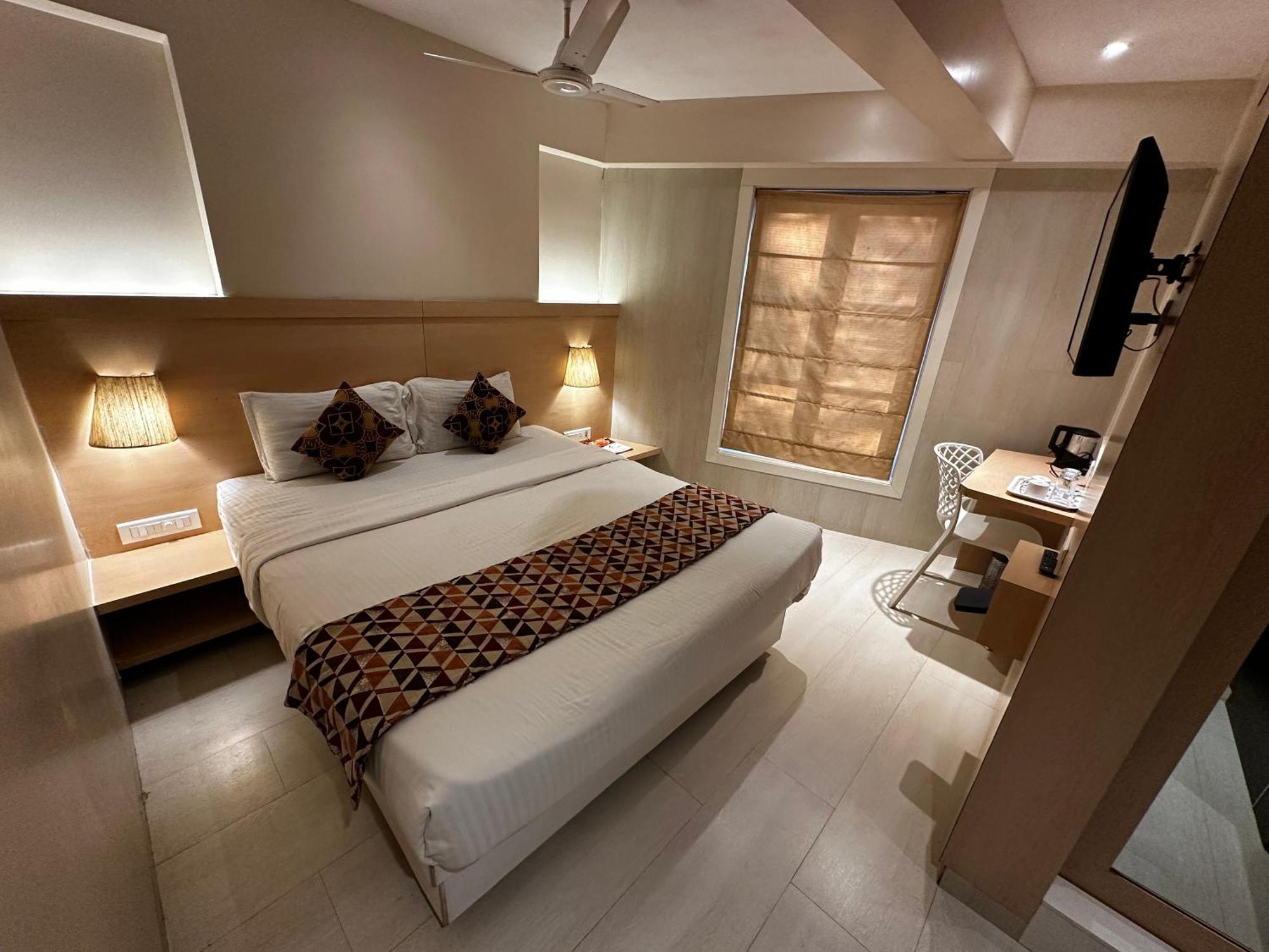 South Coast Hotel Wagle Estate Thane Buitenkant foto
